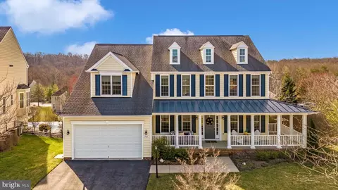 1902 Castle Green Cir, Mount Airy, MD 21771
