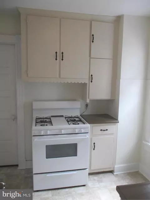 38 Webster St, Westminster, MD 21157 photo 2