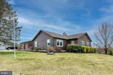 2638 Baumgardner Rd, Westminster, MD 21158