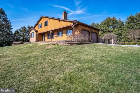5240 Schalk Rd #1, Manchester, MD 21102