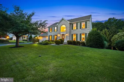 808 Caren Dr, Sykesville, MD 21784