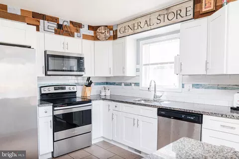Kitchen - 193 Kirkhoff Rd, Westminster, MD 21158 photo 2 of 6