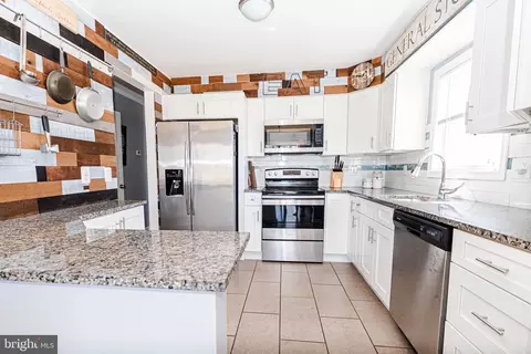 Kitchen - 193 Kirkhoff Rd, Westminster, MD 21158 photo 4 of 6