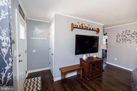 Living - 193 Kirkhoff Rd, Westminster, MD 21158 photo 2 of 4