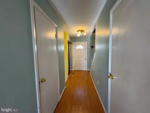 Entry Way - 324 Bishop Ct, Westminster, MD 21157 photo 3 of 4