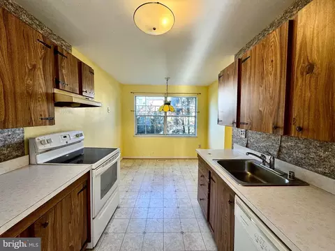 Kitchen - 324 Bishop Ct, Westminster, MD 21157 photo 2 of 3
