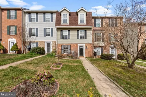123 N Towne Ct, Mount Airy, MD 21771