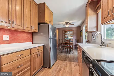 Kitchen - 4517 Foxtail Rd, Hampstead, MD 21074 photo 6 of 6