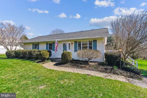 Exterior - 4517 Foxtail Rd, Hampstead, MD 21074 photo 6 of 15