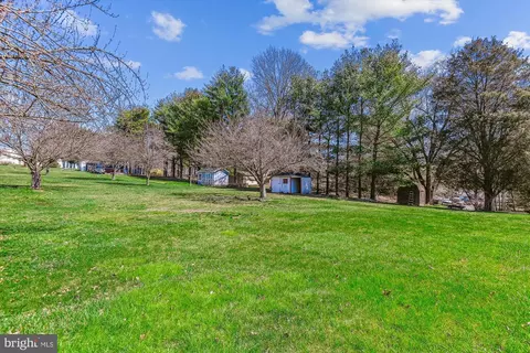 Exterior - 4517 Foxtail Rd, Hampstead, MD 21074 photo 7 of 15