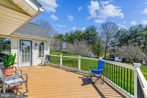 Exterior - 4517 Foxtail Rd, Hampstead, MD 21074 photo 10 of 15