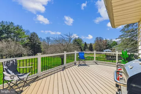 Exterior - 4517 Foxtail Rd, Hampstead, MD 21074 photo 11 of 15