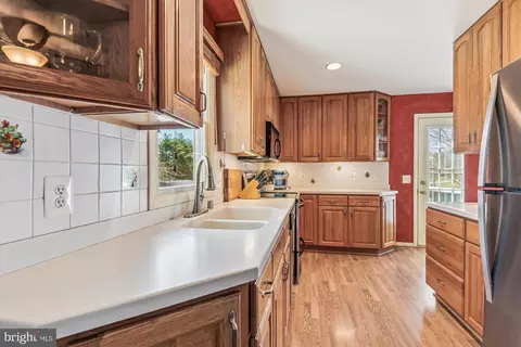 Kitchen - 4517 Foxtail Rd, Hampstead, MD 21074 photo 4 of 6