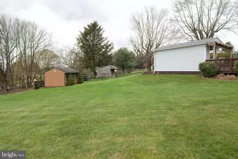 Exterior - 4817 Dave Rill Rd, Hampstead, MD 21074 photo 10 of 13