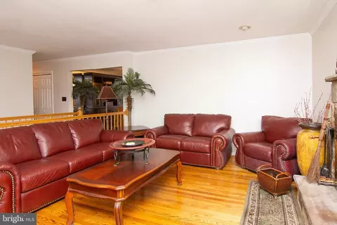 Living - 4817 Dave Rill Rd, Hampstead, MD 21074 photo 2 of 3