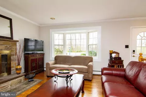 Living - 4817 Dave Rill Rd, Hampstead, MD 21074 photo 1 of 3