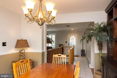 Dining - 4817 Dave Rill Rd, Hampstead, MD 21074 photo 2 of 3