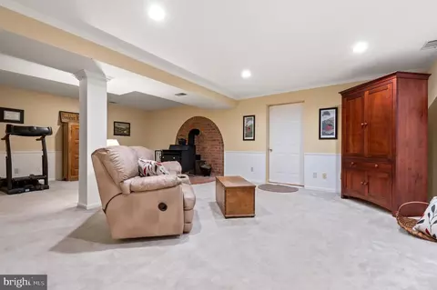 Living - 283 Stem Rd, Union Bridge, MD 21791 photo 6 of 8