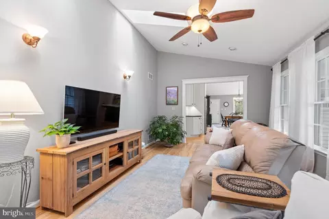 Living - 283 Stem Rd, Union Bridge, MD 21791 photo 3 of 8