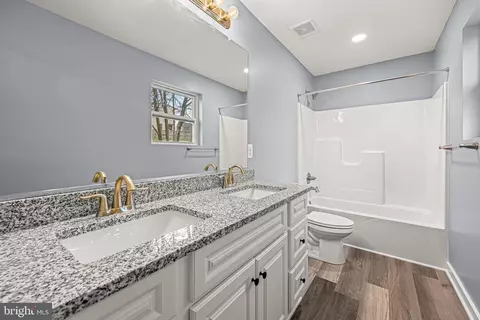 Bath - 308 E Thomas St, Union Bridge, MD 21791 photo 1 of 3