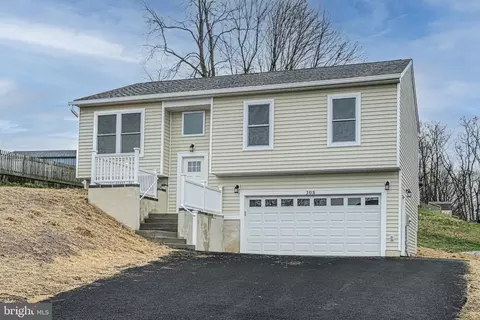 Exterior - 308 E Thomas St, Union Bridge, MD 21791 photo 4 of 10