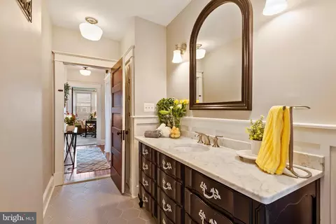 Bath - 64 S Colonial Ave S, Westminster, MD 21157 photo 3 of 4