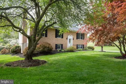1607 Crestleigh Ct, Finksburg, MD 21048