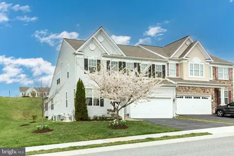 192 Greenvale Mews Dr #9, Westminster, MD 21157