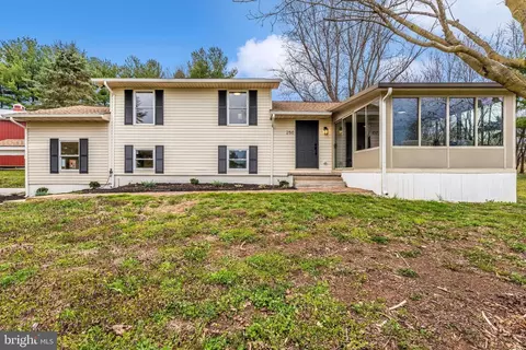 250 Barnhart Rd, Westminster, MD 21158