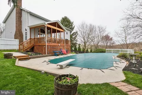 Exterior - 80 Figleaf Dr, Hampstead, MD 21074 photo 6 of 10