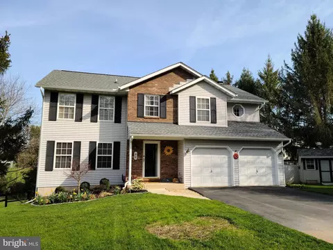 80 Figleaf Dr, Hampstead, MD 21074