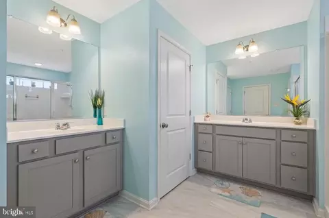 Bath - 699 Stonegate Rd, Westminster, MD 21157 photo 3 of 6
