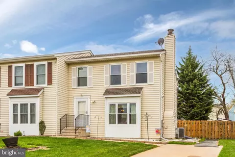 931 Slash Pine Ct #8, Sykesville, MD 21784