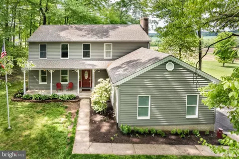 1385 Dennings Rd, New Windsor, MD 21776