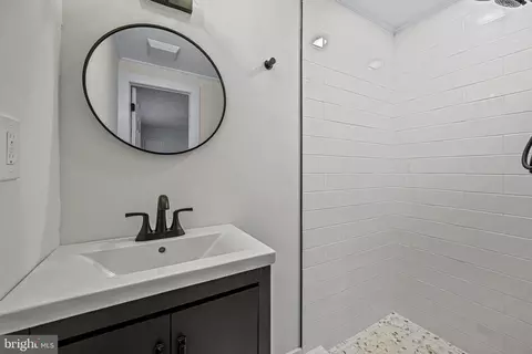 Bath - 44 Sullivan Rd, Westminster, MD 21157 photo 2 of 3