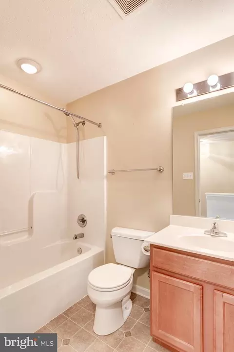 Bath - 1842 Upper Forde Ln, Hampstead, MD 21074 photo 2 of 5