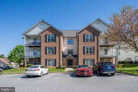 2001 Rudy Serra Dr #2B, Sykesville, MD 21784