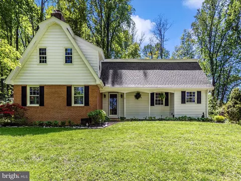 2206 Overbrook Dr, New Windsor, MD 21776