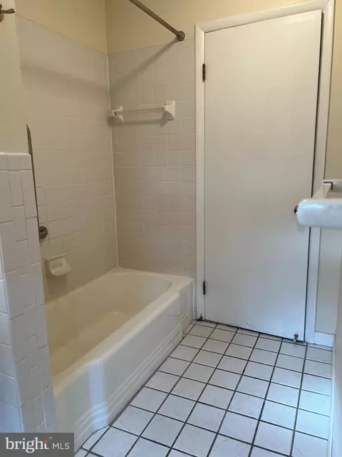 Bath - 1012 Highfield Dr, Hampstead, MD 21074 photo 2 of 3