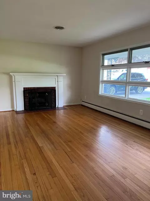Living - 1012 Highfield Dr, Hampstead, MD 21074 photo 1 of 1