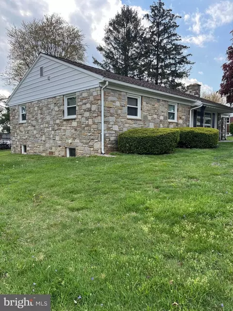 Exterior - 1012 Highfield Dr, Hampstead, MD 21074 photo 4 of 16