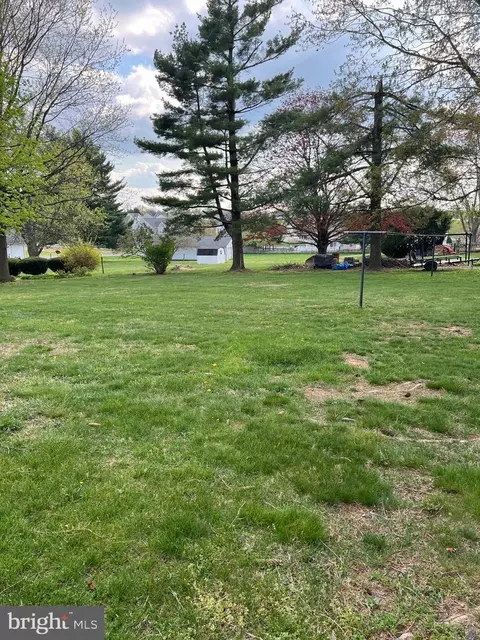 Exterior - 1012 Highfield Dr, Hampstead, MD 21074 photo 15 of 16