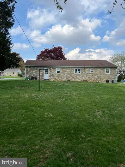 Exterior - 1012 Highfield Dr, Hampstead, MD 21074 photo 12 of 16