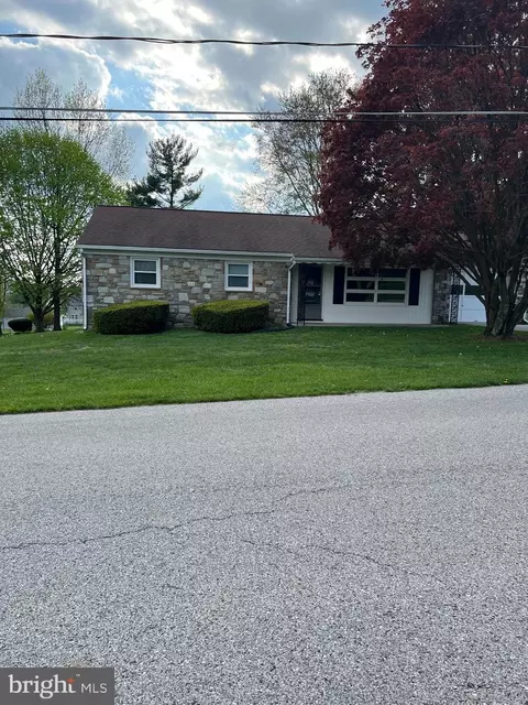 Exterior - 1012 Highfield Dr, Hampstead, MD 21074 photo 2 of 16