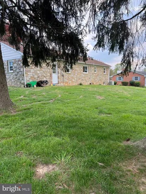 Exterior - 1012 Highfield Dr, Hampstead, MD 21074 photo 14 of 16