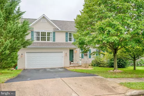 597 Juniper Ct, Westminster, MD 21158
