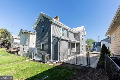Exterior - 116 E Broadway St, Union Bridge, MD 21791 photo 10 of 18