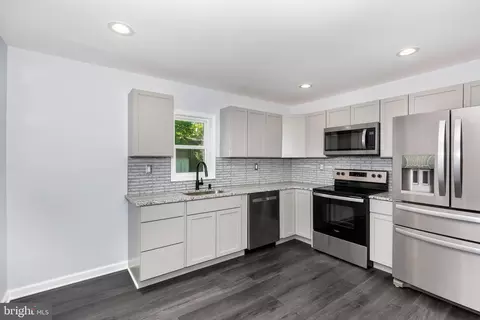 Kitchen - 116 E Broadway St, Union Bridge, MD 21791 photo 4 of 5