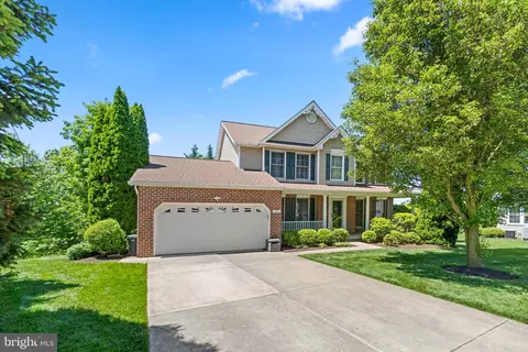 604 Firethorn Ct, Mount Airy, MD 21771