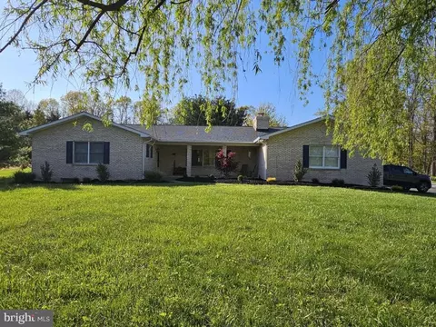 4736 Crossrd Schoolhouse Rd, Manchester, MD 21102